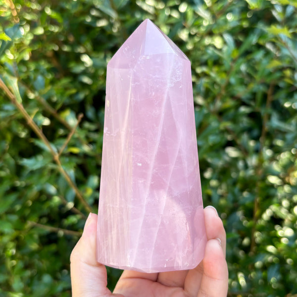 Natural Rose Quartz Crystal Tower Point Love & Energy Healing Stone, Ideal for Meditation, Home Decor & Crystal Collectors - RPO513