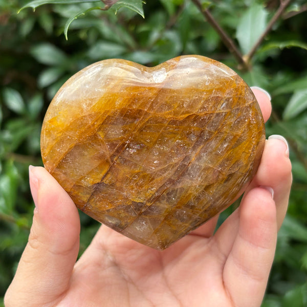 Heart-shaped Golden Healer Quartz crystal gemstone - RSH318