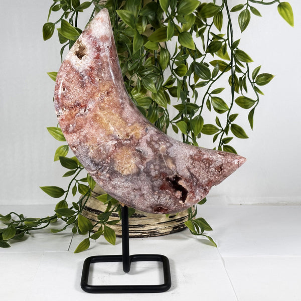 Pink Amethyst Gemstone Moon - Gem Avenue Wholesale